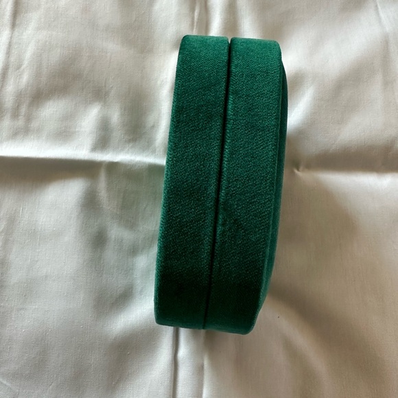 GUCCI Green Velvet Necklace Earrings Box Removable Insert - Picture 7 of 9